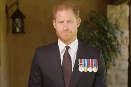 Prince Harry wears army medals for US awards presentation, netizens call it 'embarrassing'
